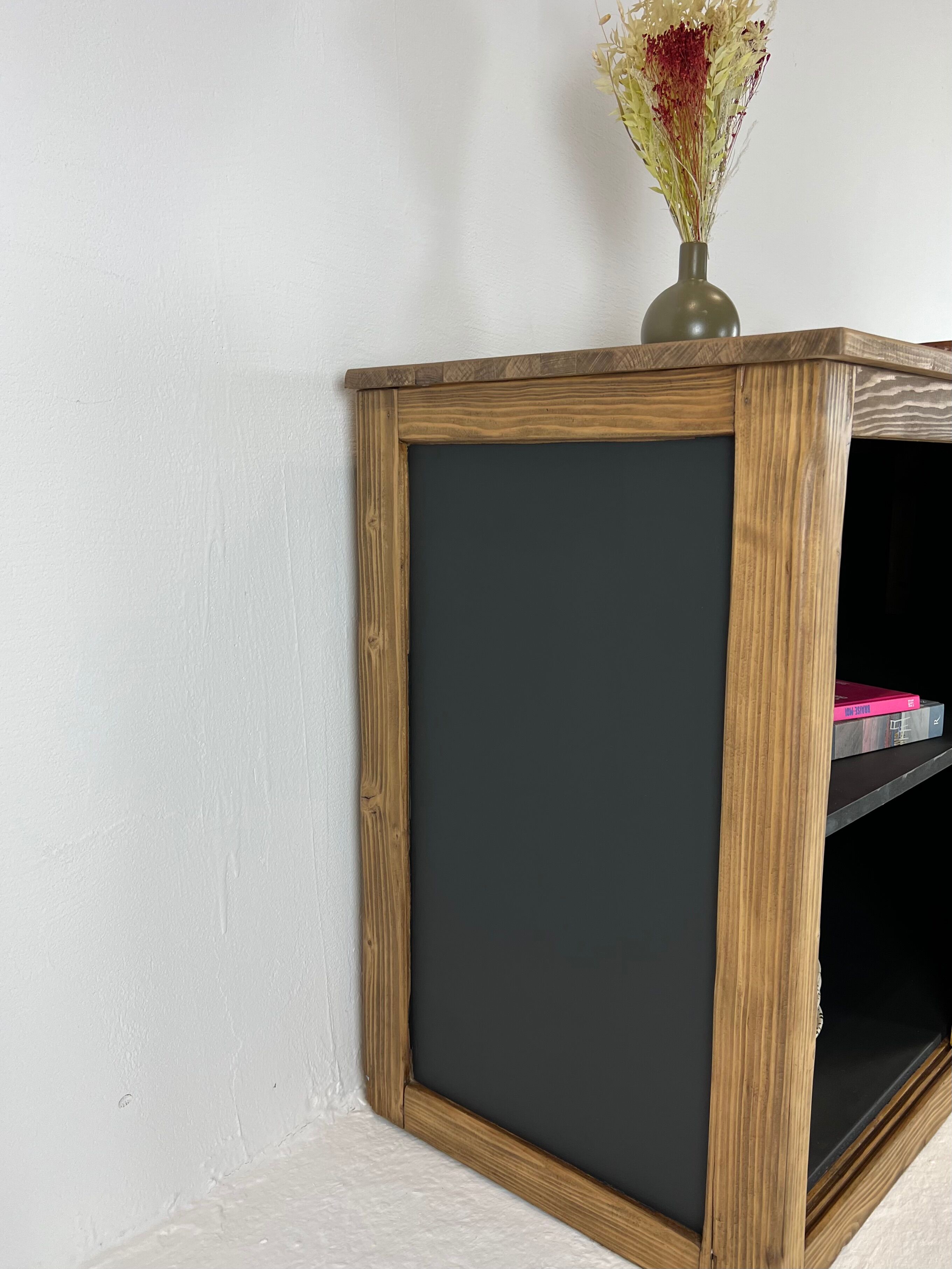 Yellow and black row with 2 sliding doors