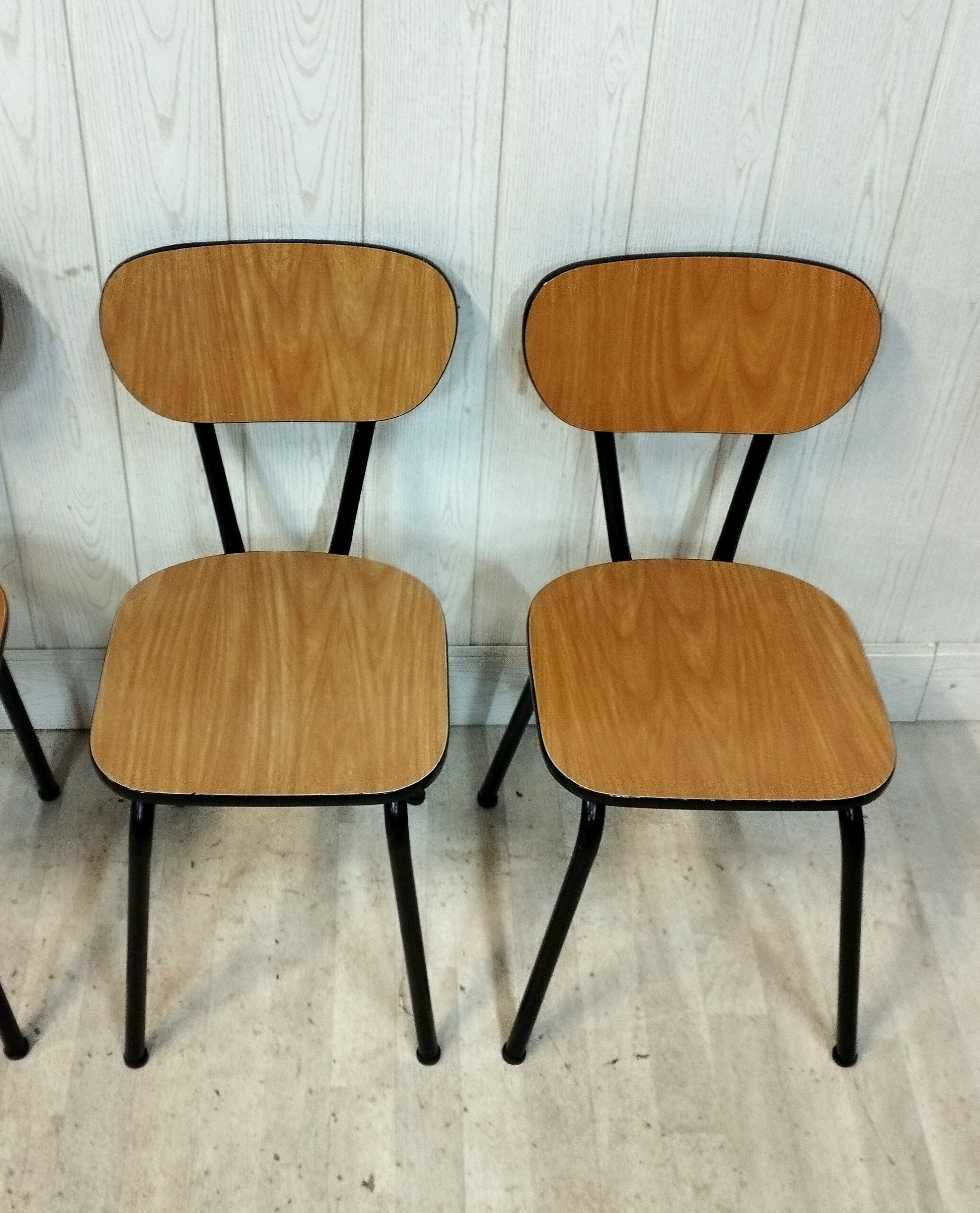 Set of 4 vintage chairs in formica