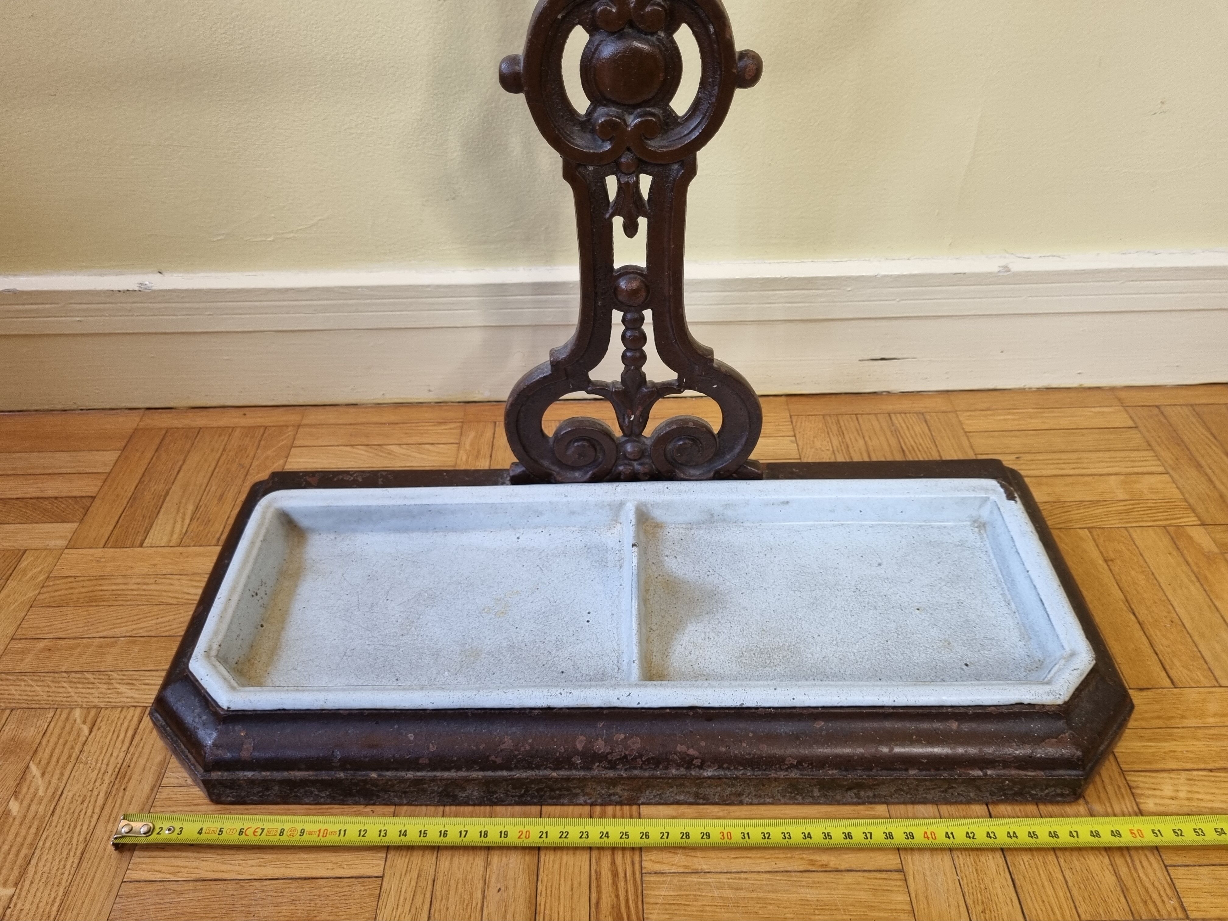 Art Deco cast iron umbrella stand, 1930