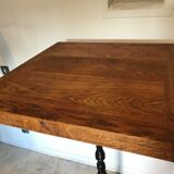 Manage vintage bistro standing