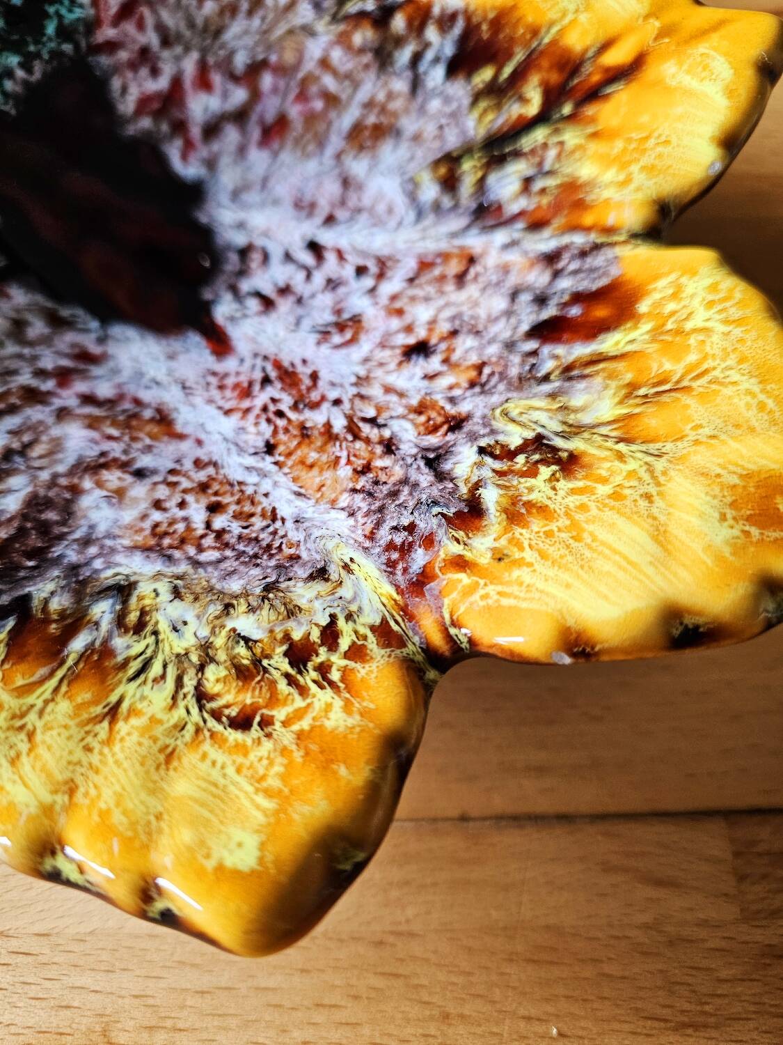 Vallauris leaf pocket empty