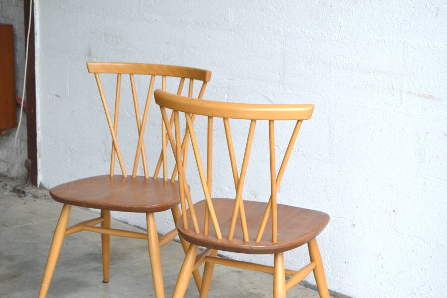 Series of four “candlestick” chairs by Lucian Ercolani