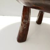 Table basse ronde brutaliste en hêtre