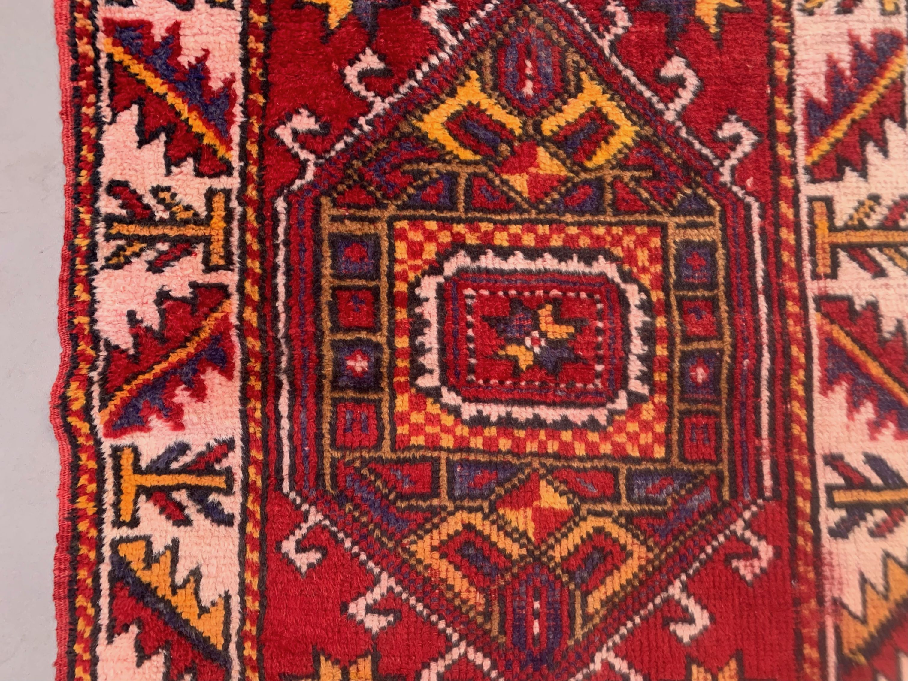 Vintage western turkish rug oriental 100x74 cm, red