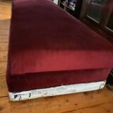 Bed storage bench