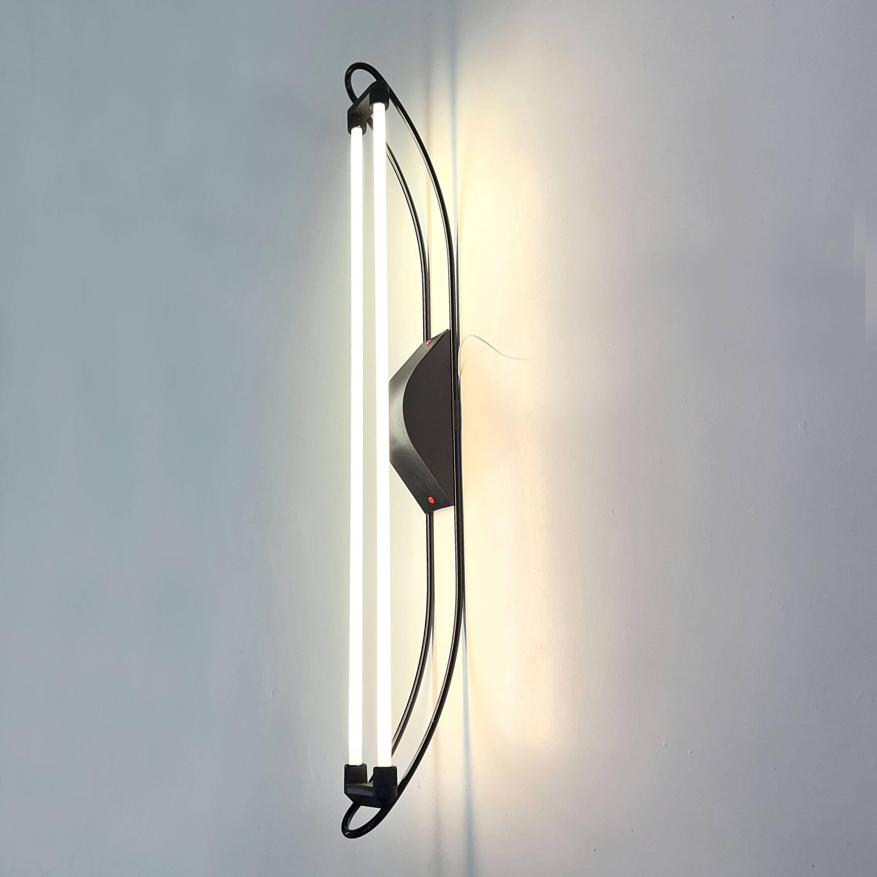 Applique double néon noir par Gian N. Gigante pour Zerbetto, 1980