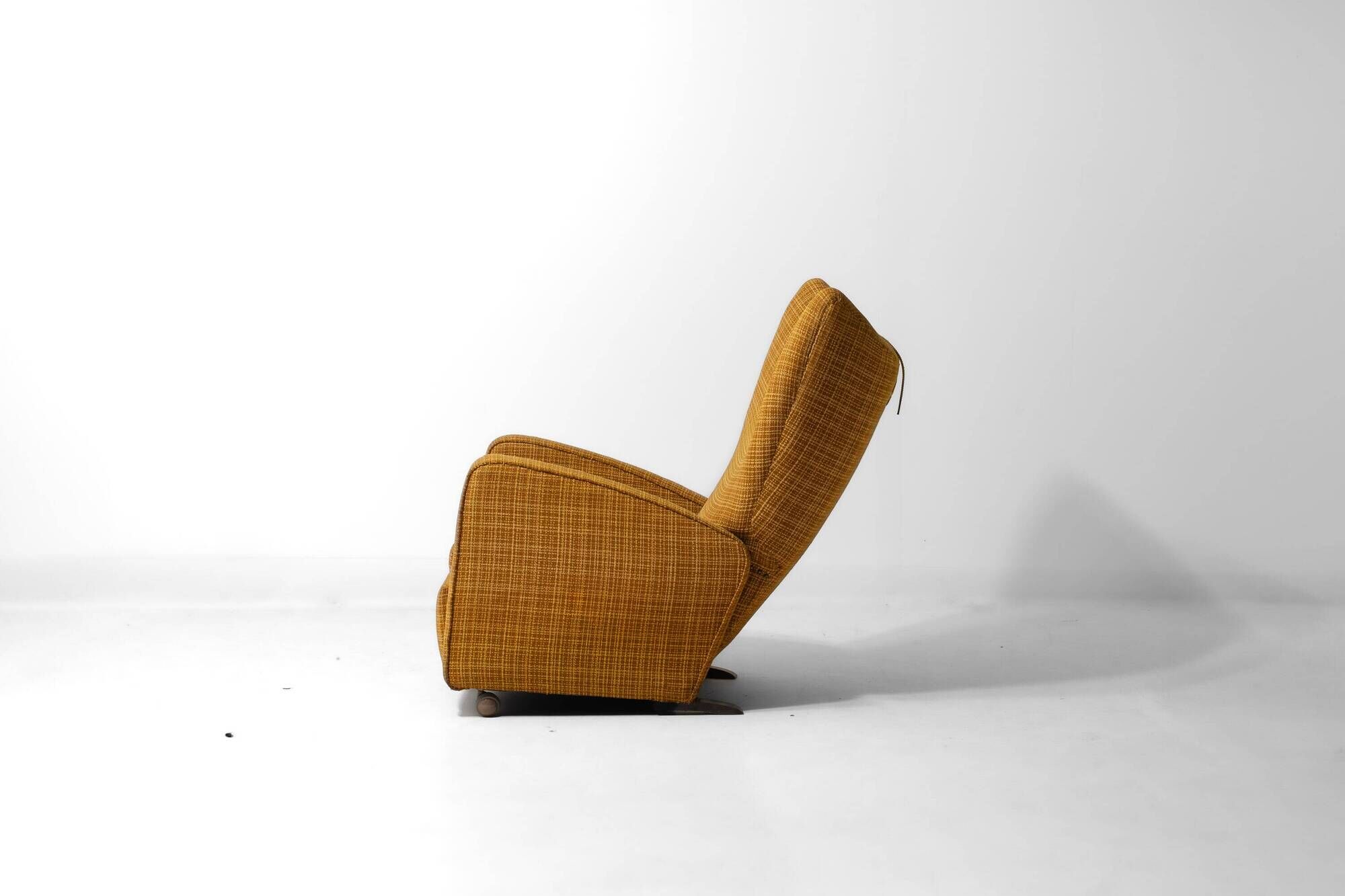 Fauteuil vintage à oreilles inclinable, années 1960