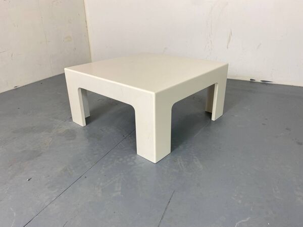 Table basse blanche Space Age des années 1970