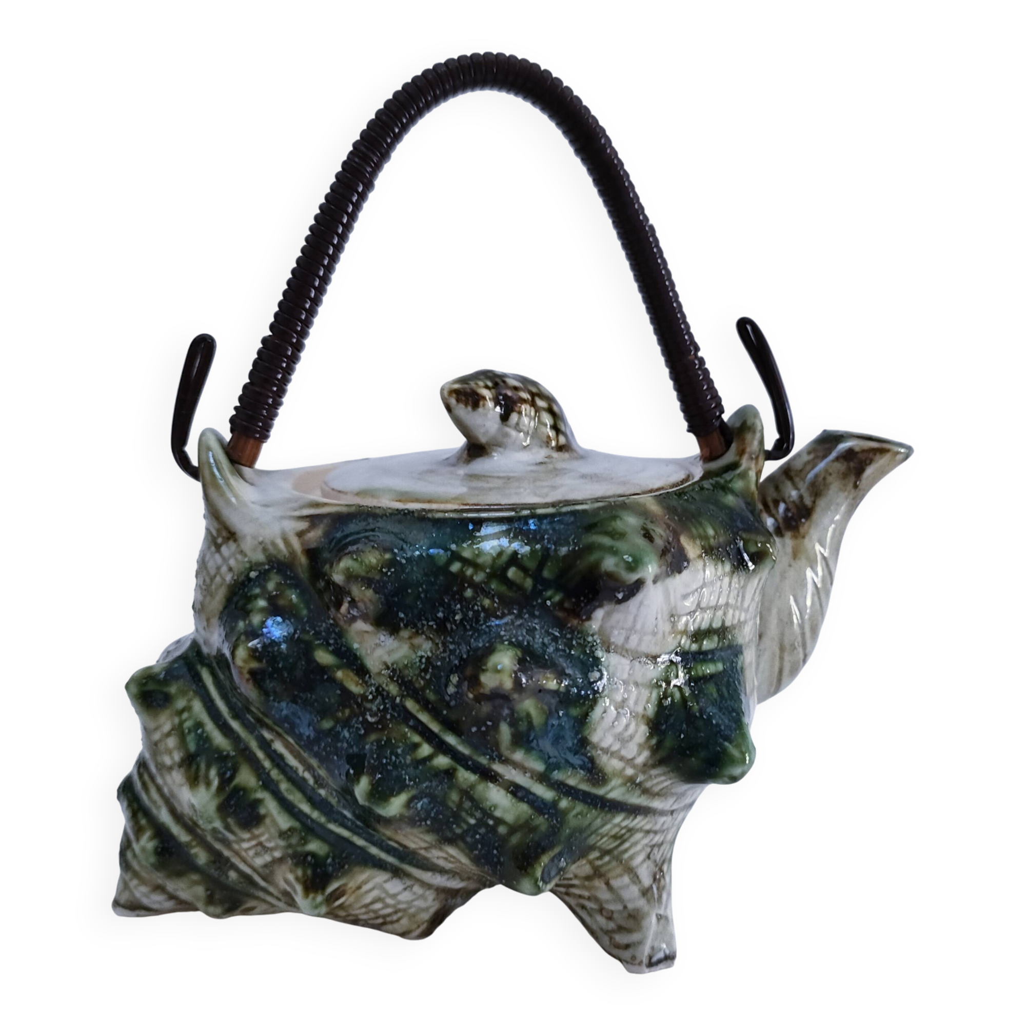 Vintage enamelled earthenware shell decor teapot