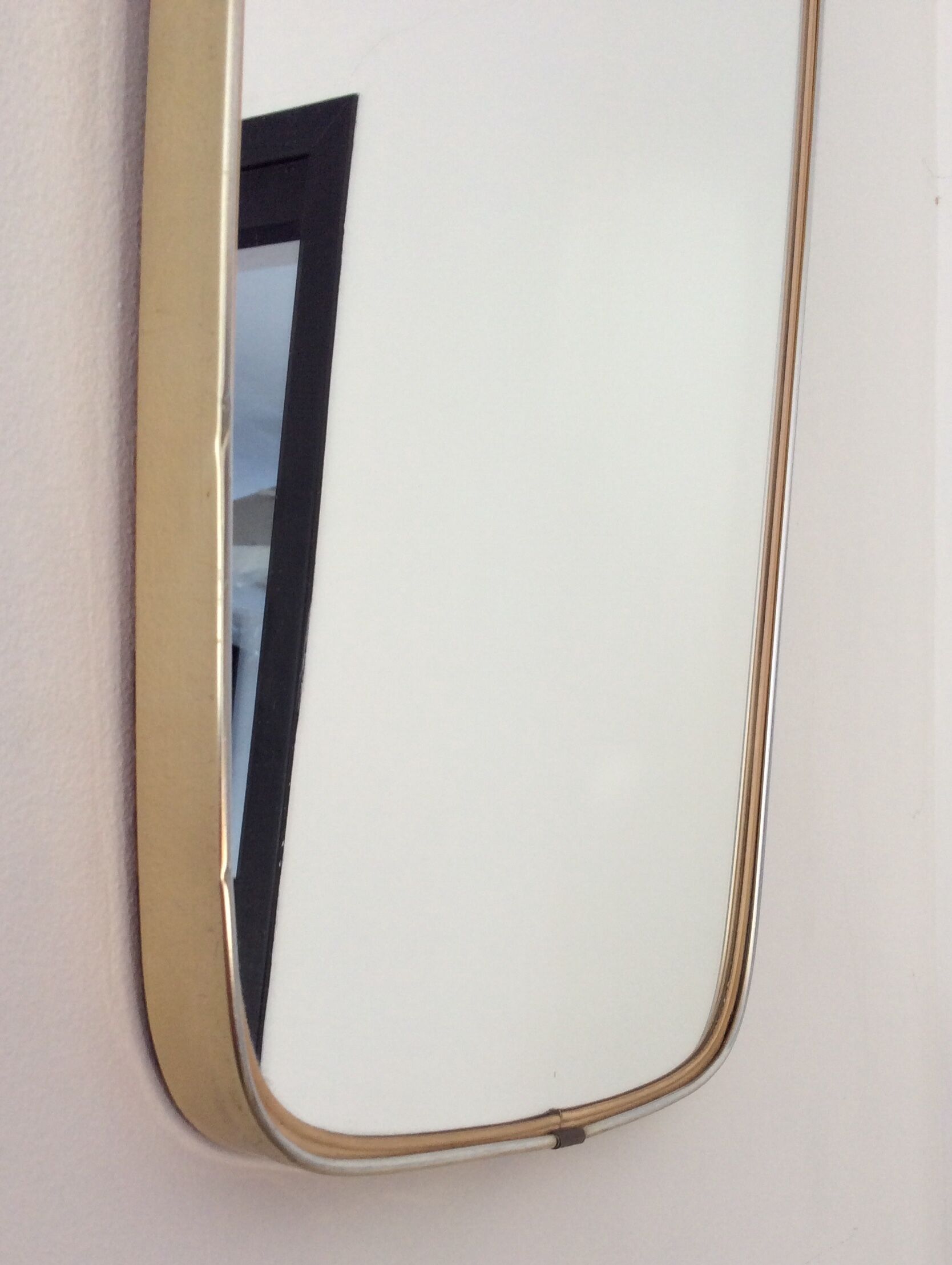 Miroir rétroviseur forme libre des années 60-70 36x56cm