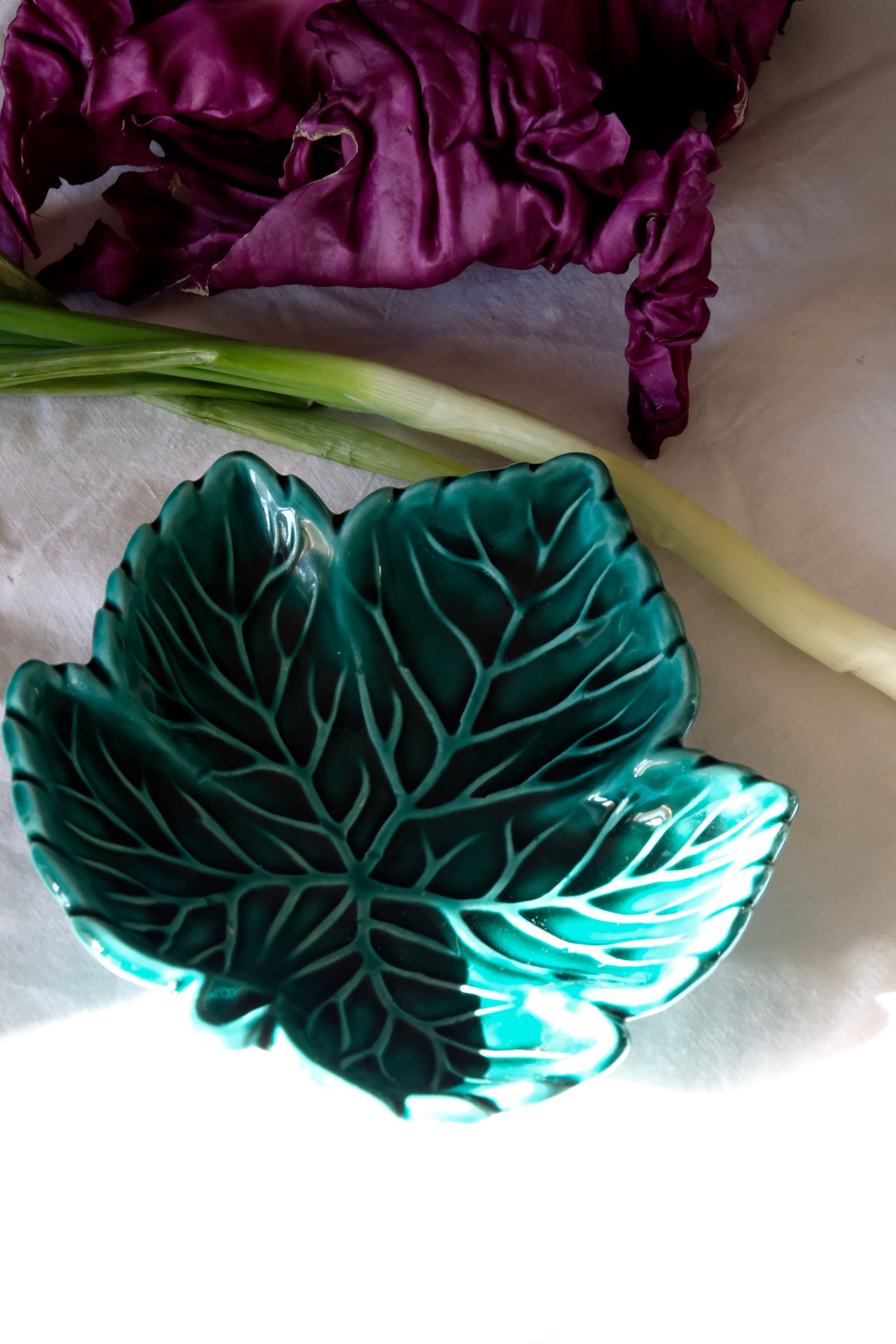 Vallauris vine leaf 1950 dabbling cup