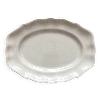 Scalloped oval dish in Saint Clément earthenware
