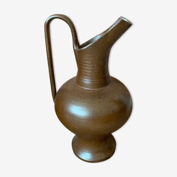 Brown sandstone vase