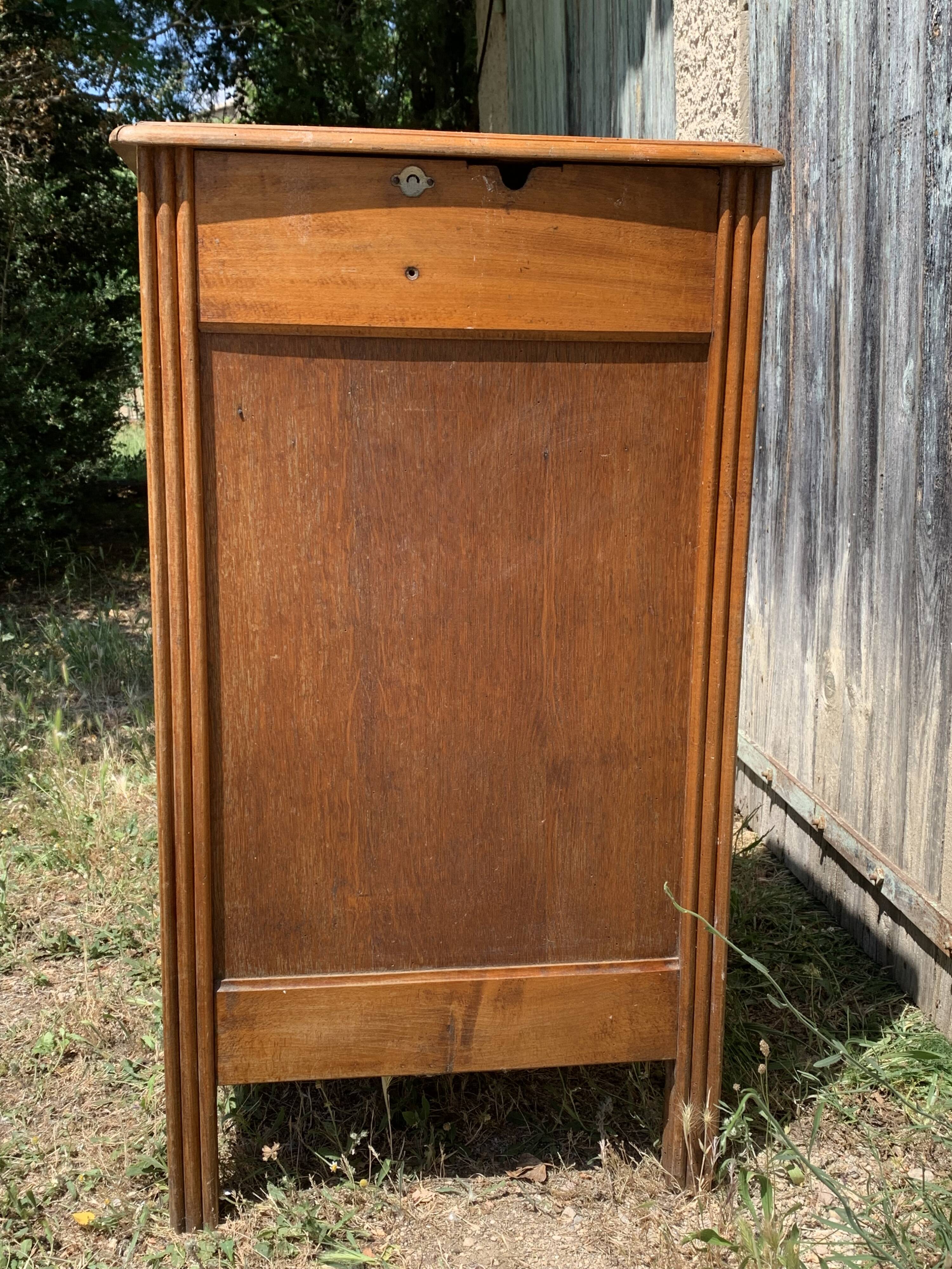 Meuble coulissant à phonographe