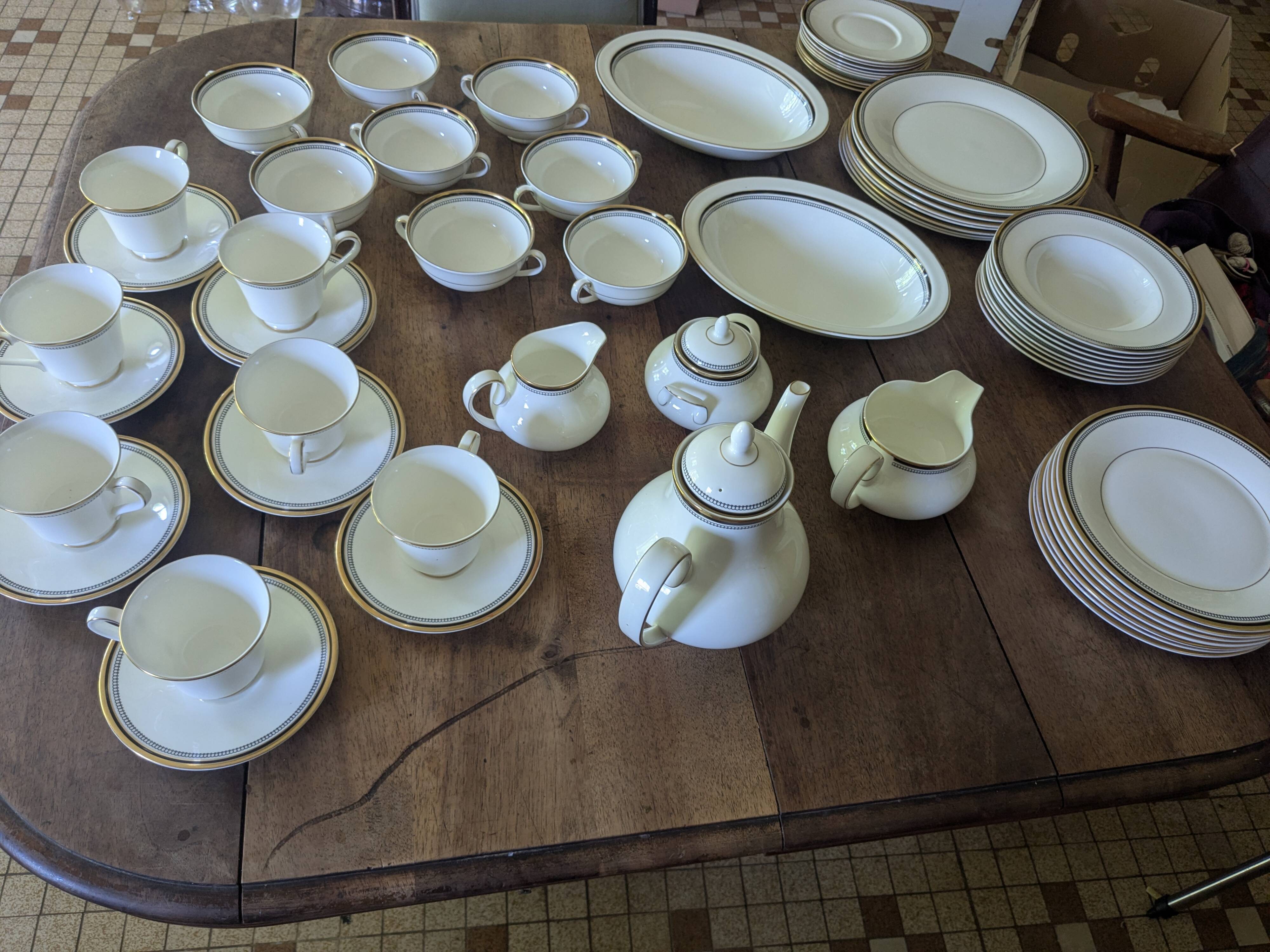 Royal Doulton porcelain service
