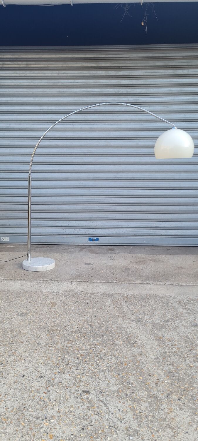 Arch floor lamp by Harvey guzzini 1970