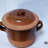 Terracotta pot with lid