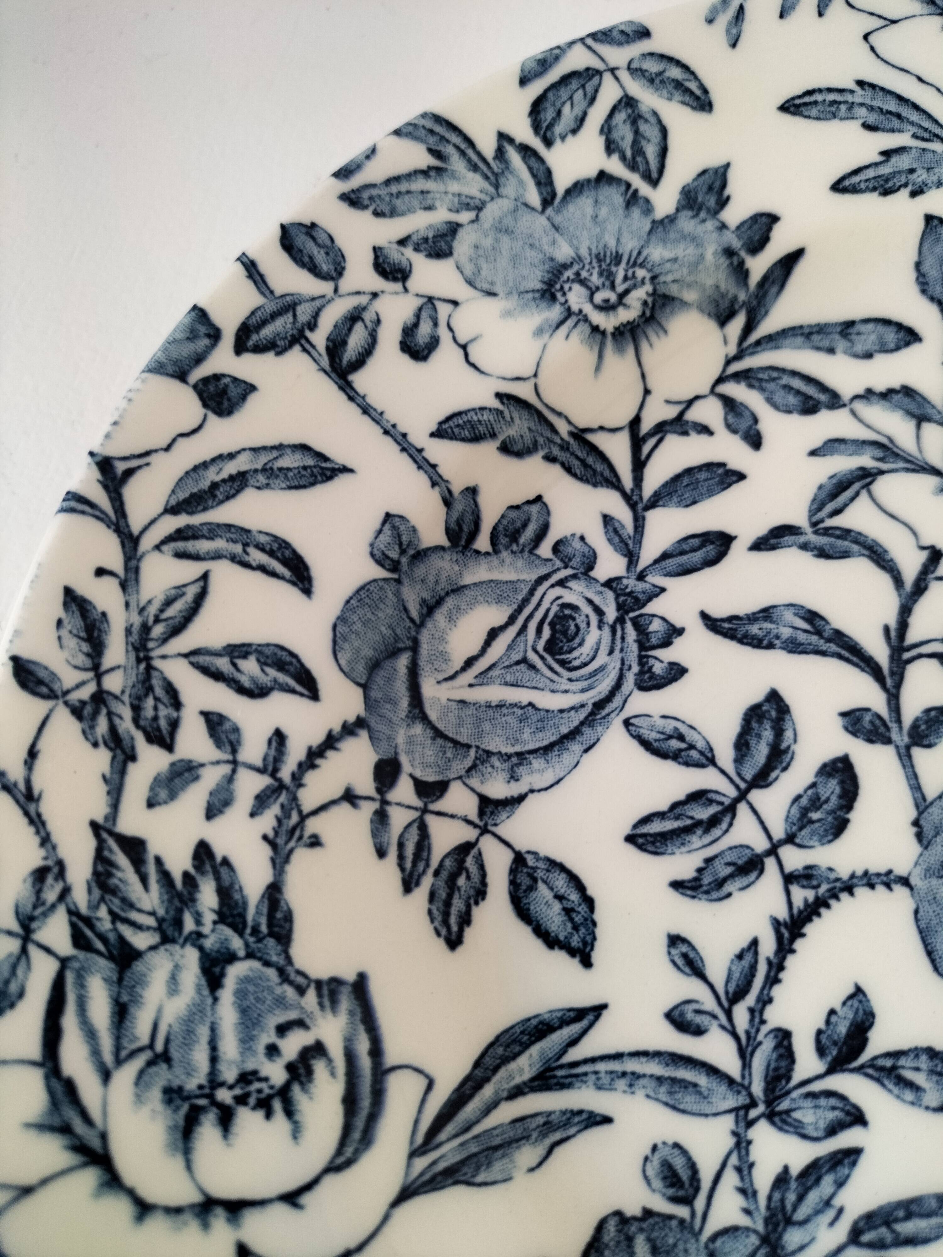 Churchill English Plates Duo – Blue Floral Pattern