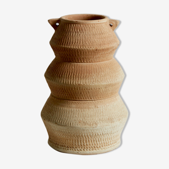 Vase en terre cuite avec anses "zigzag"