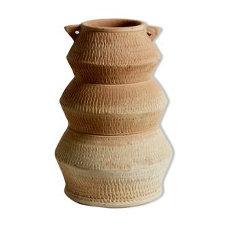 Vase en terre cuite avec anses "zigzag"
