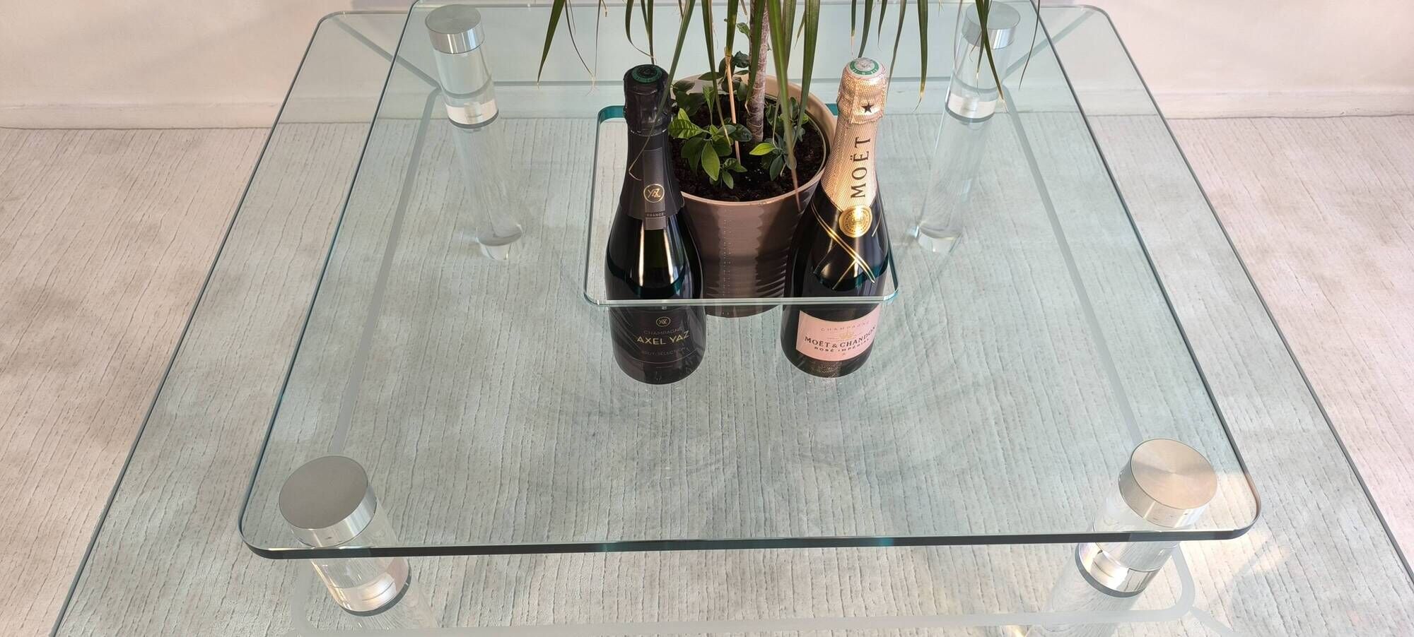 Marais international mtb110 - exceptional coffee table in altuglas & glass