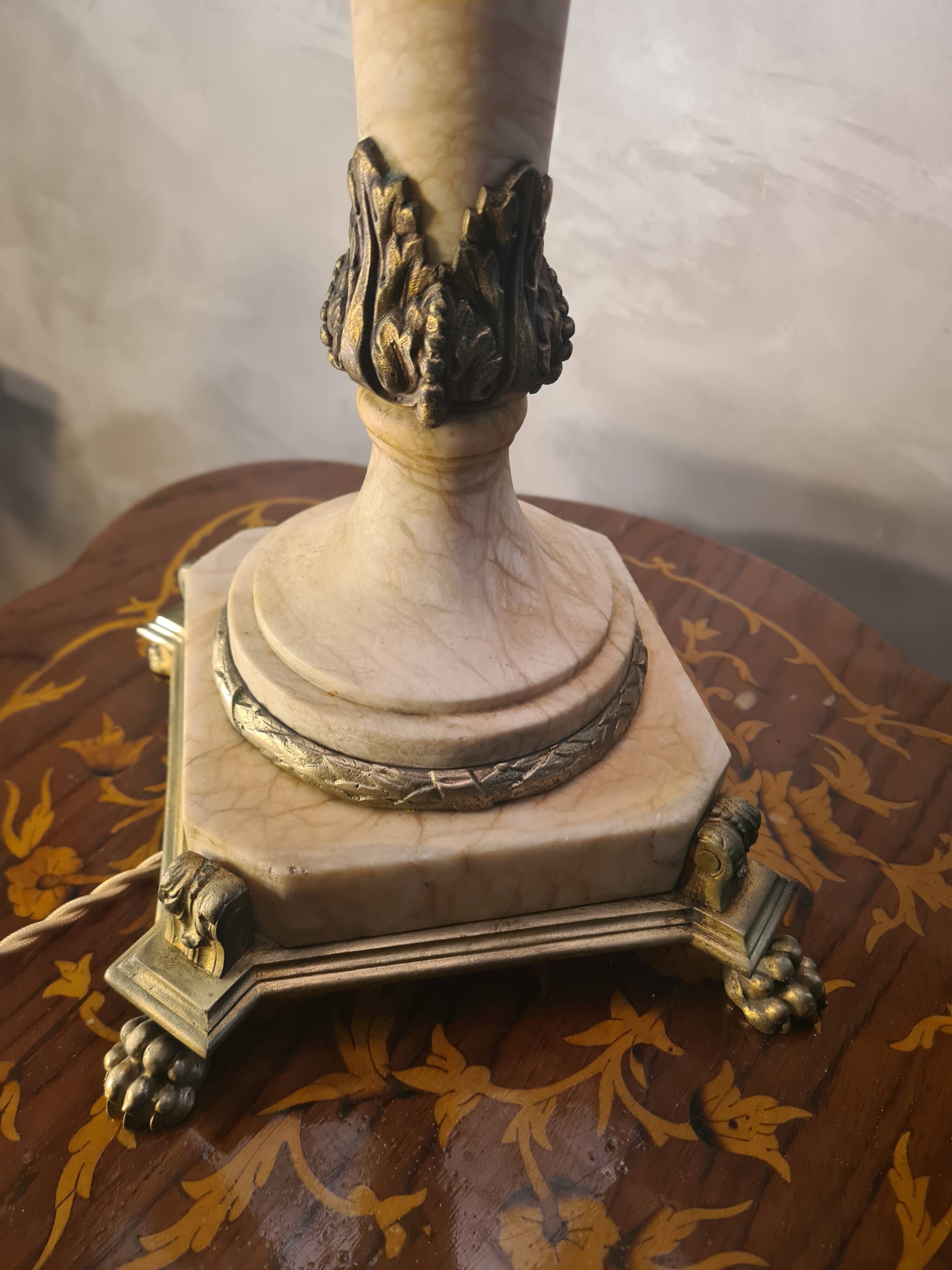 Empire lamp in bronze and marble, large size 70x43, 6kg, and a superb lampshade.