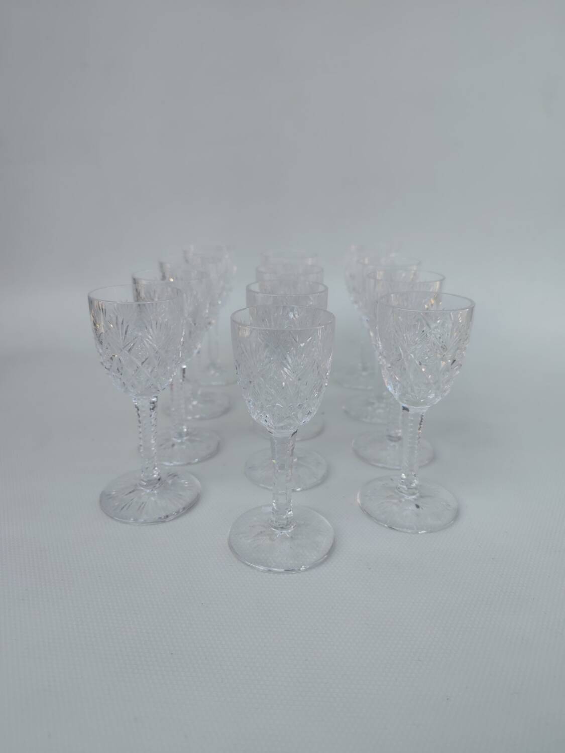 12 Saint Louis crystal liqueur glasses, Florence model.