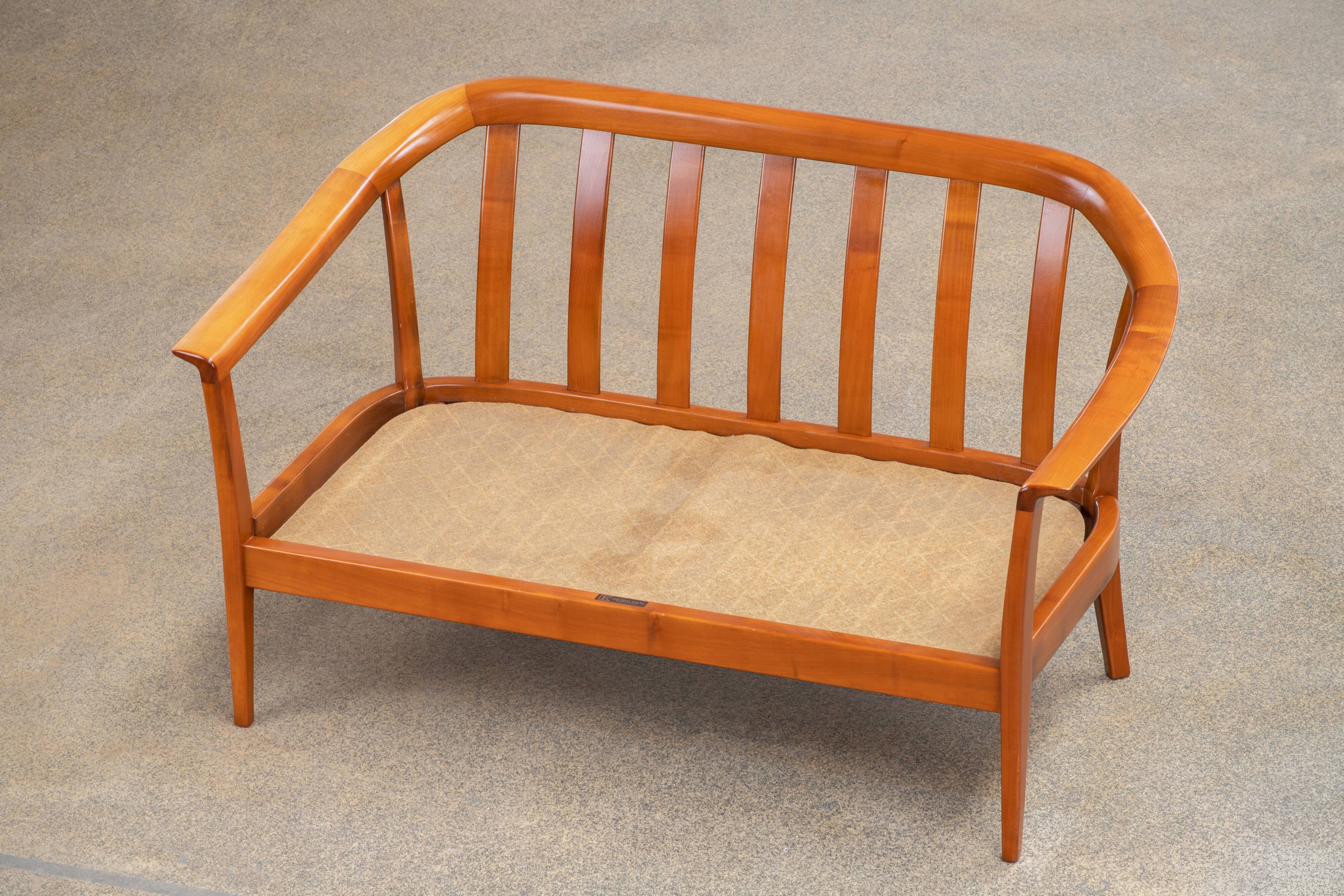 Vintage Scandinavian Sofa – 133 cm