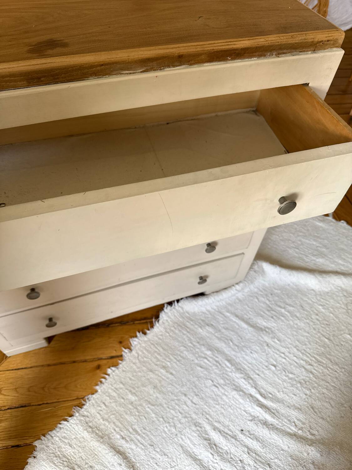 Vintage chest of drawers