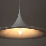 Suspension blanche Fog & Morup modèle Semi trompette