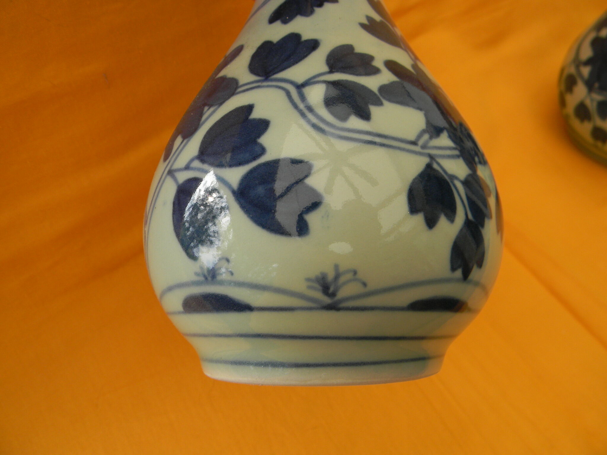 Pair of Asian porcelain vases. Blue décor.