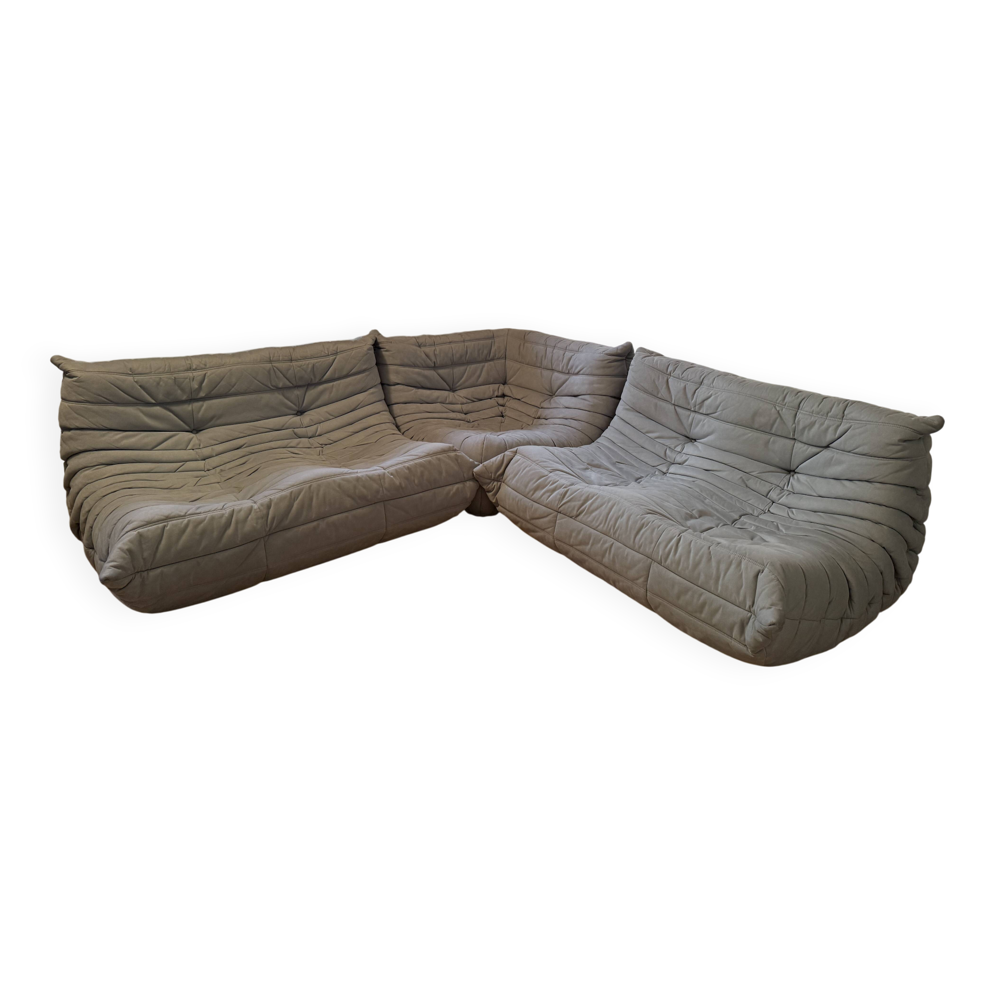 Un canapé d’angle ligne roset modèle togo2 fois 2 places + fauteuil d’angle