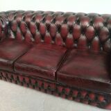 Three-seater chesterfield burgundy leather sofa