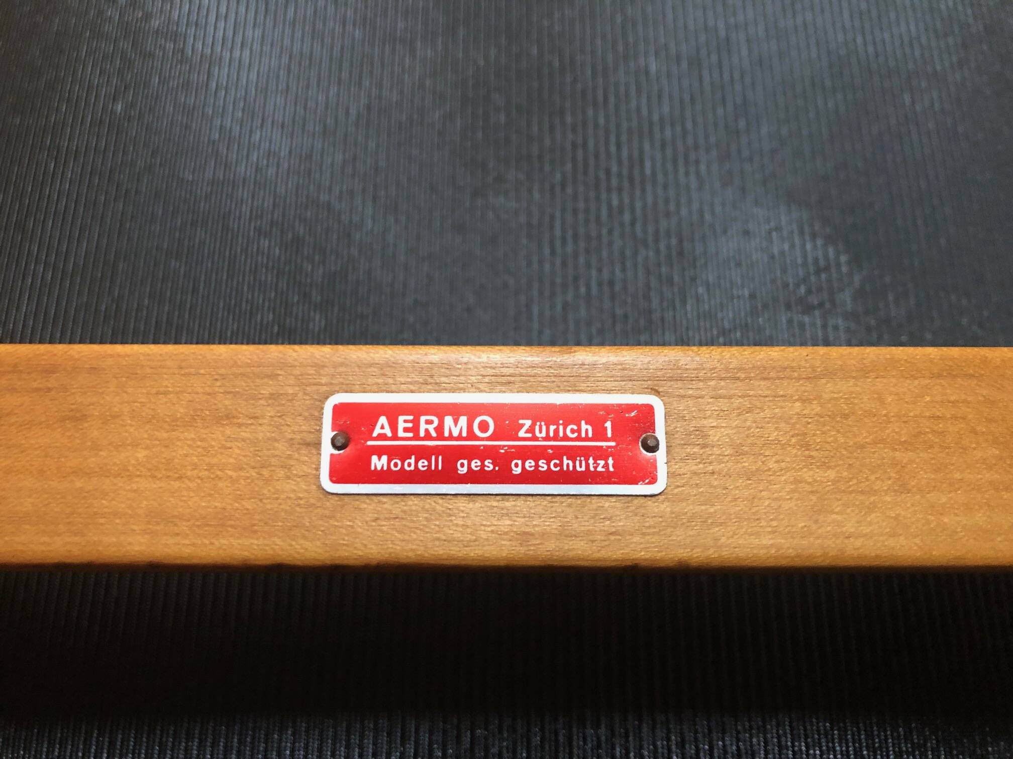 Fauteuil vintage suisse Aermo à système