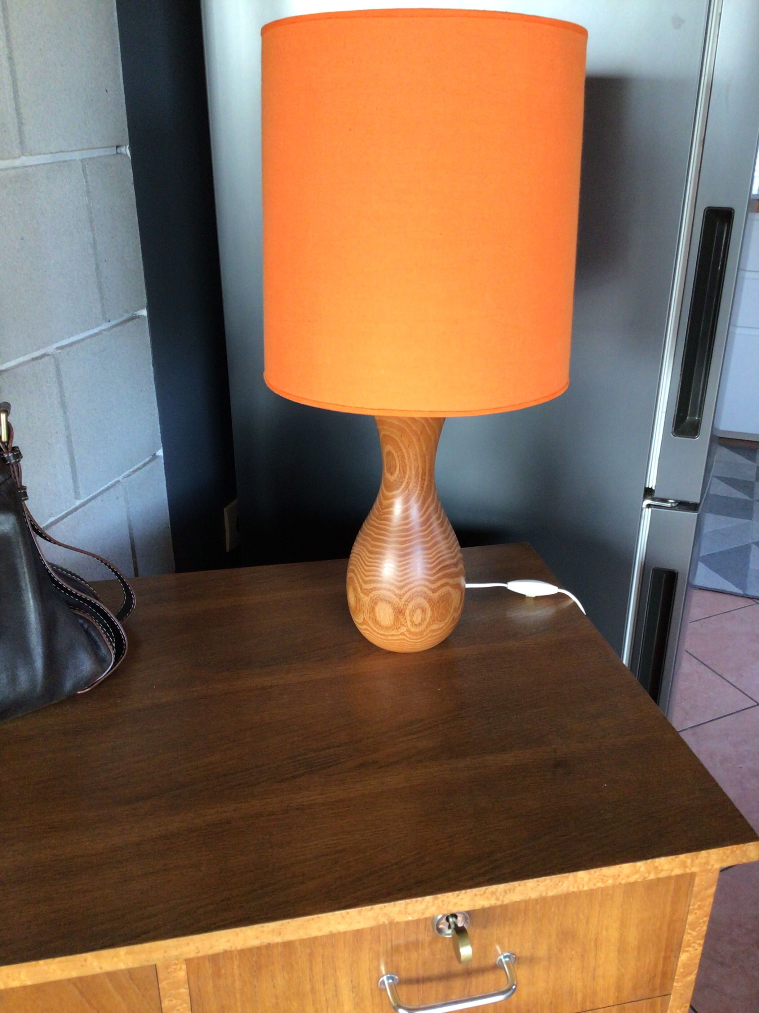 Pied de lampe bois massif creusé 70’s