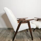 Paire de fauteuils par Jaroslav Smidek restaurés