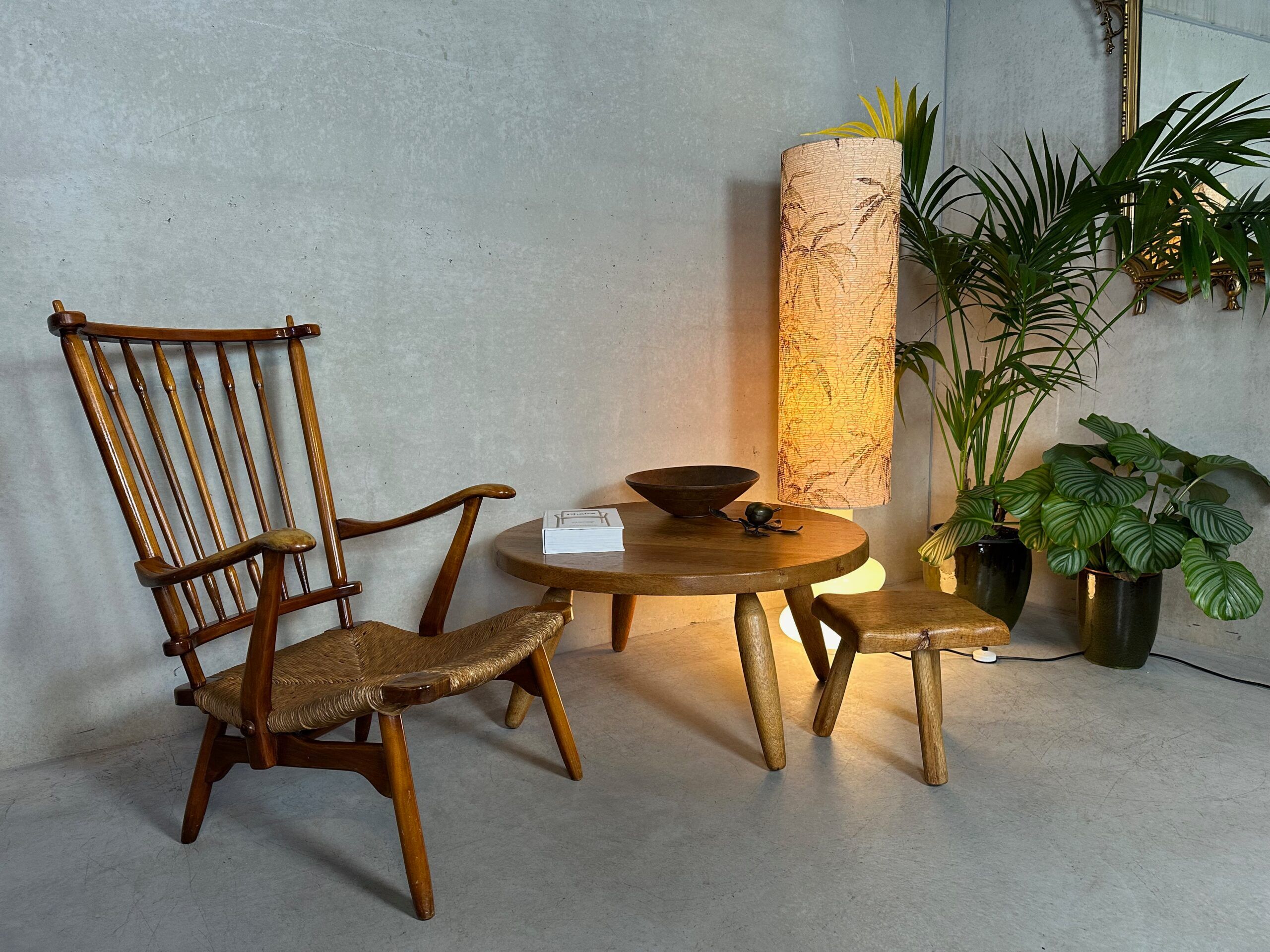 Vintage oak stool – tripod