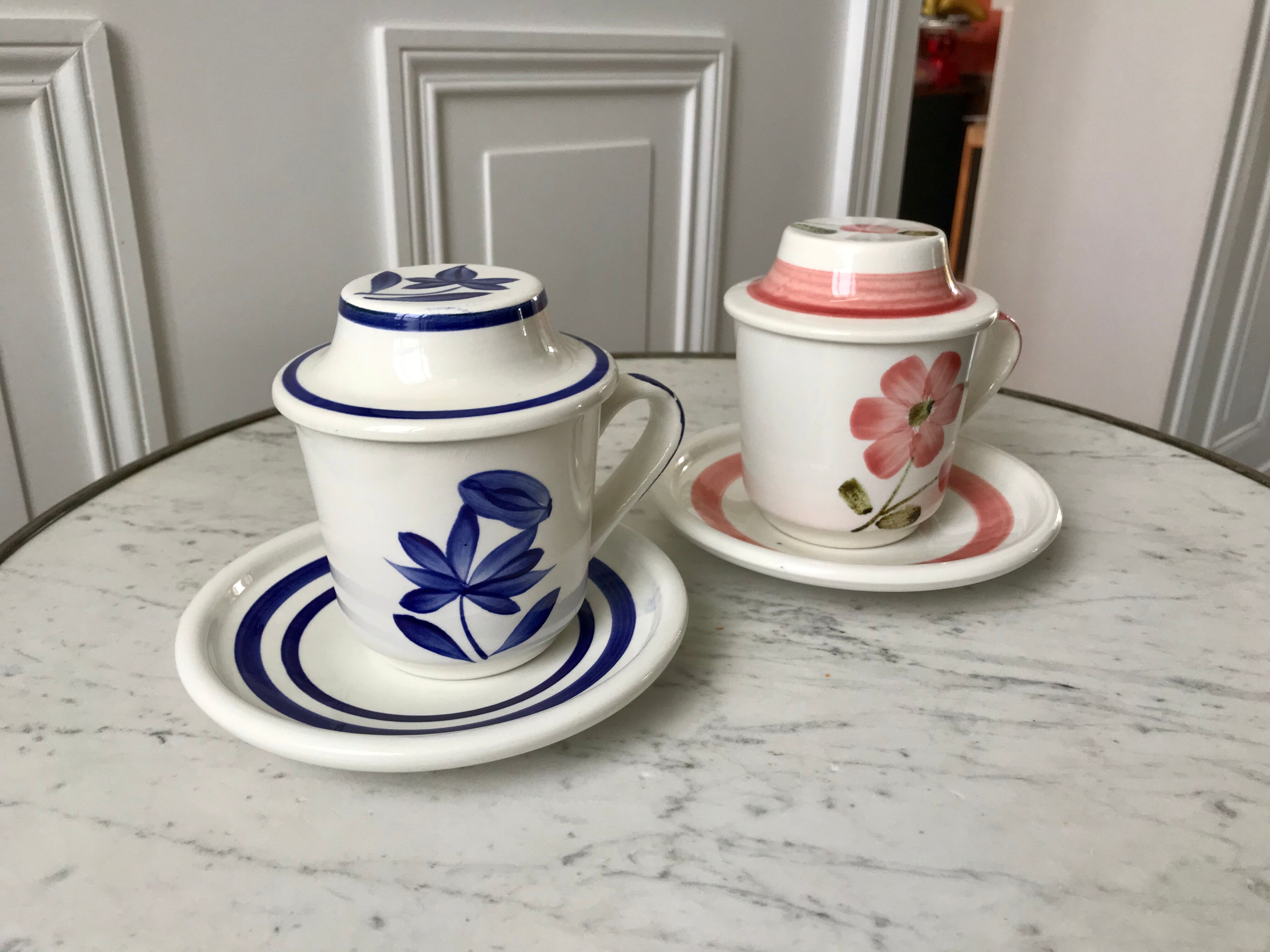 Duo of tea cups / herbal teas Sarreguemines colorful 50s