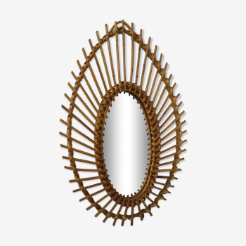 Oval-shaped rattan mirror