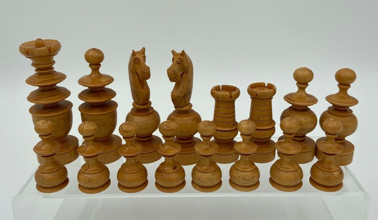Wooden chess set turns 1920 32 pieces box