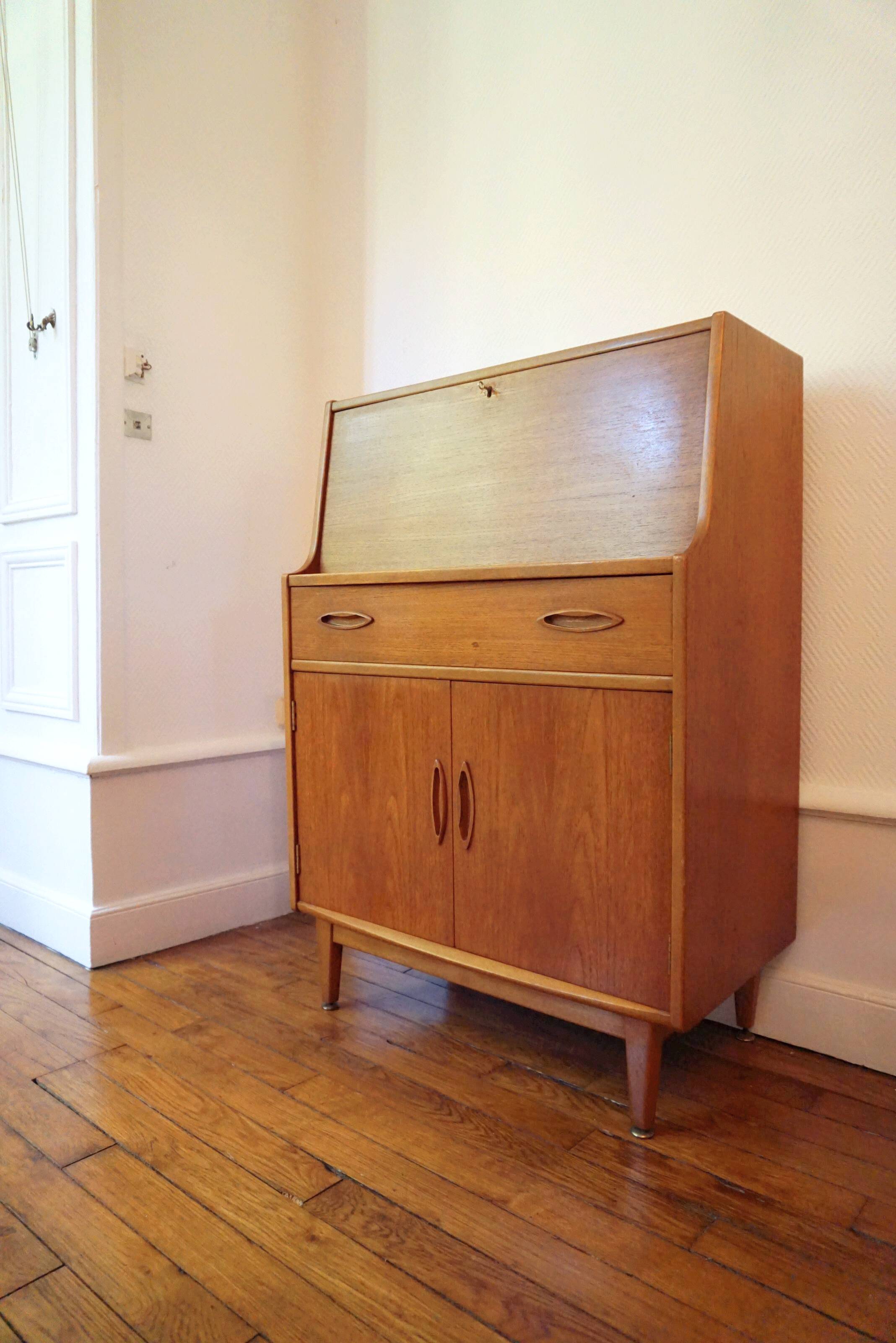 Secretary of the Jentique brand in teak