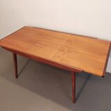 Table Louis Van Teeffelen