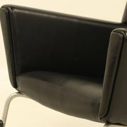 Fauteuil et repose-pieds assorti – CH445 et CH446 – par Hans Wegner