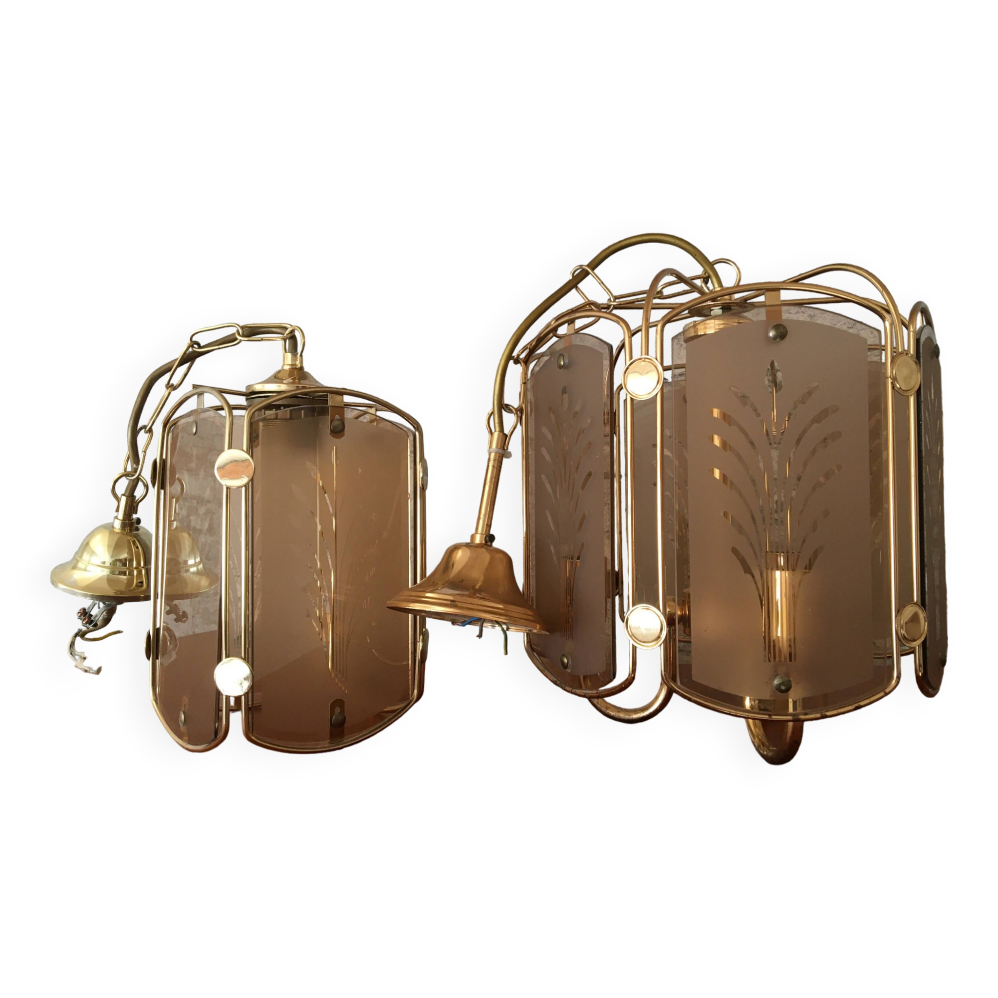 Art Deco pendant light in brass and chiseled polished glass