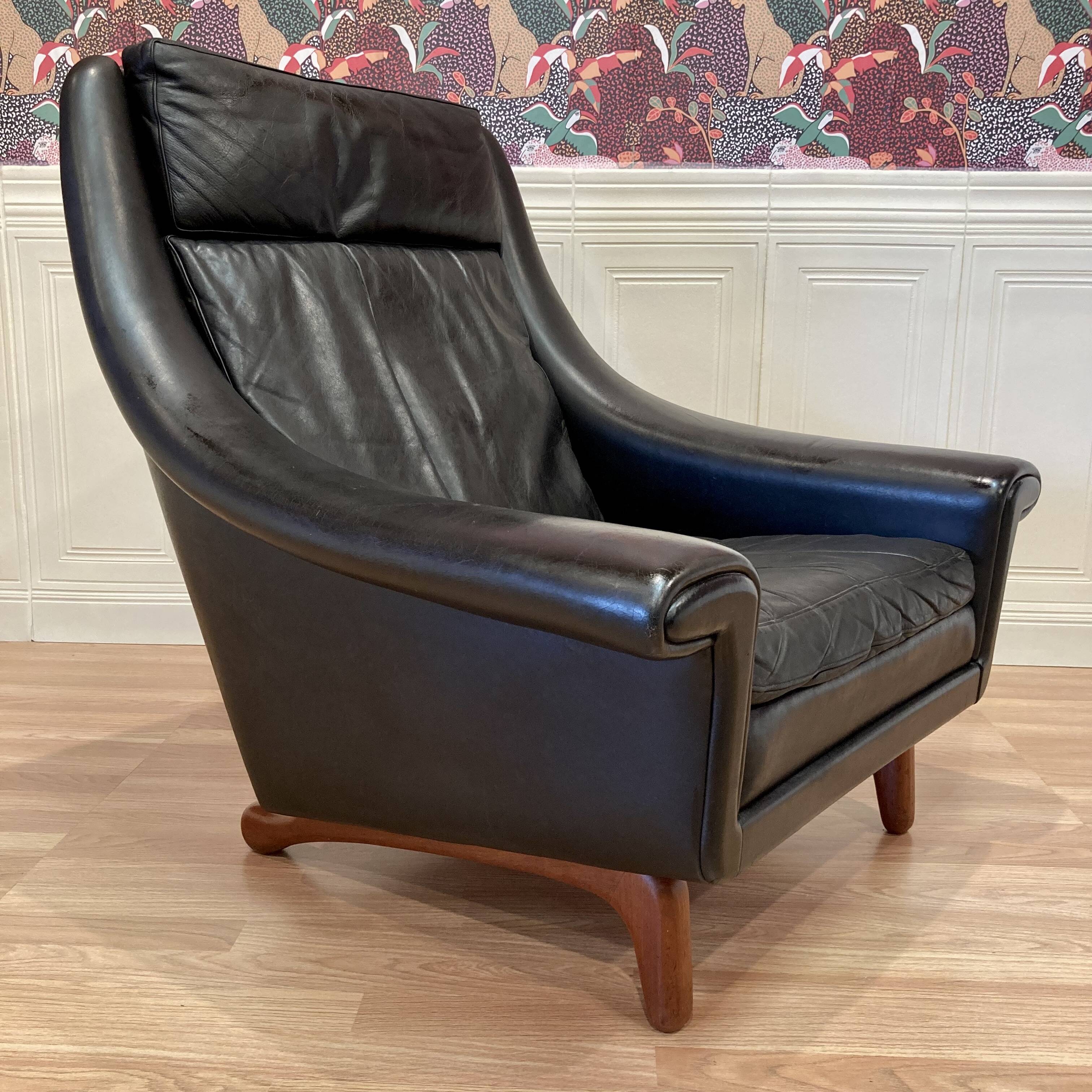 Scandinavian design armchair Aage Christiansen black leather 1950.