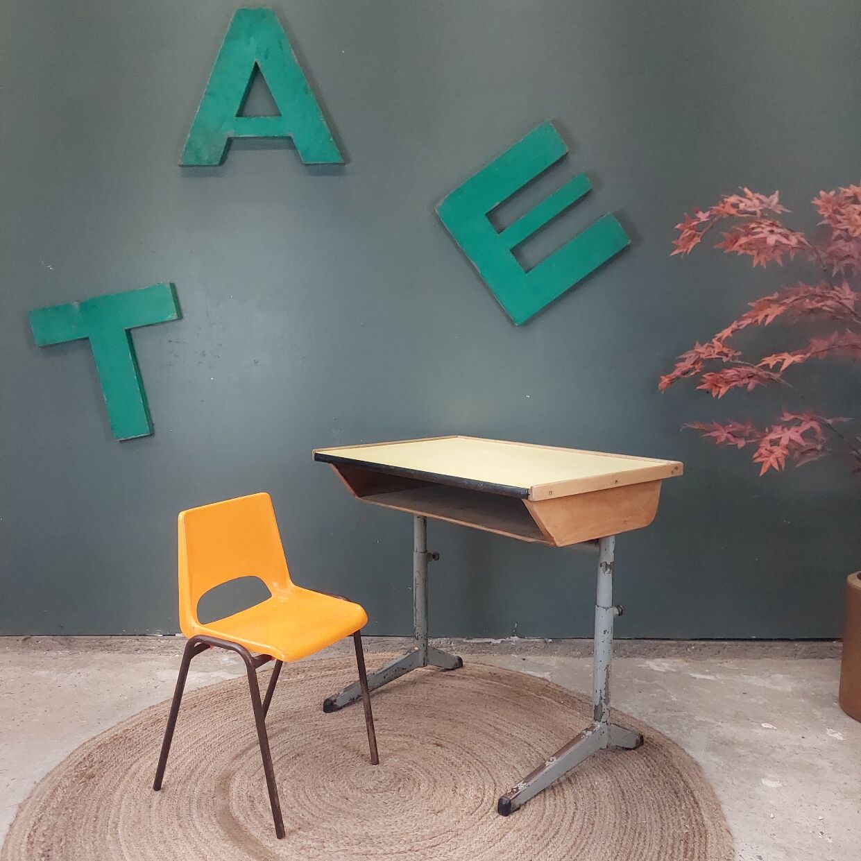 Adjustable school desk