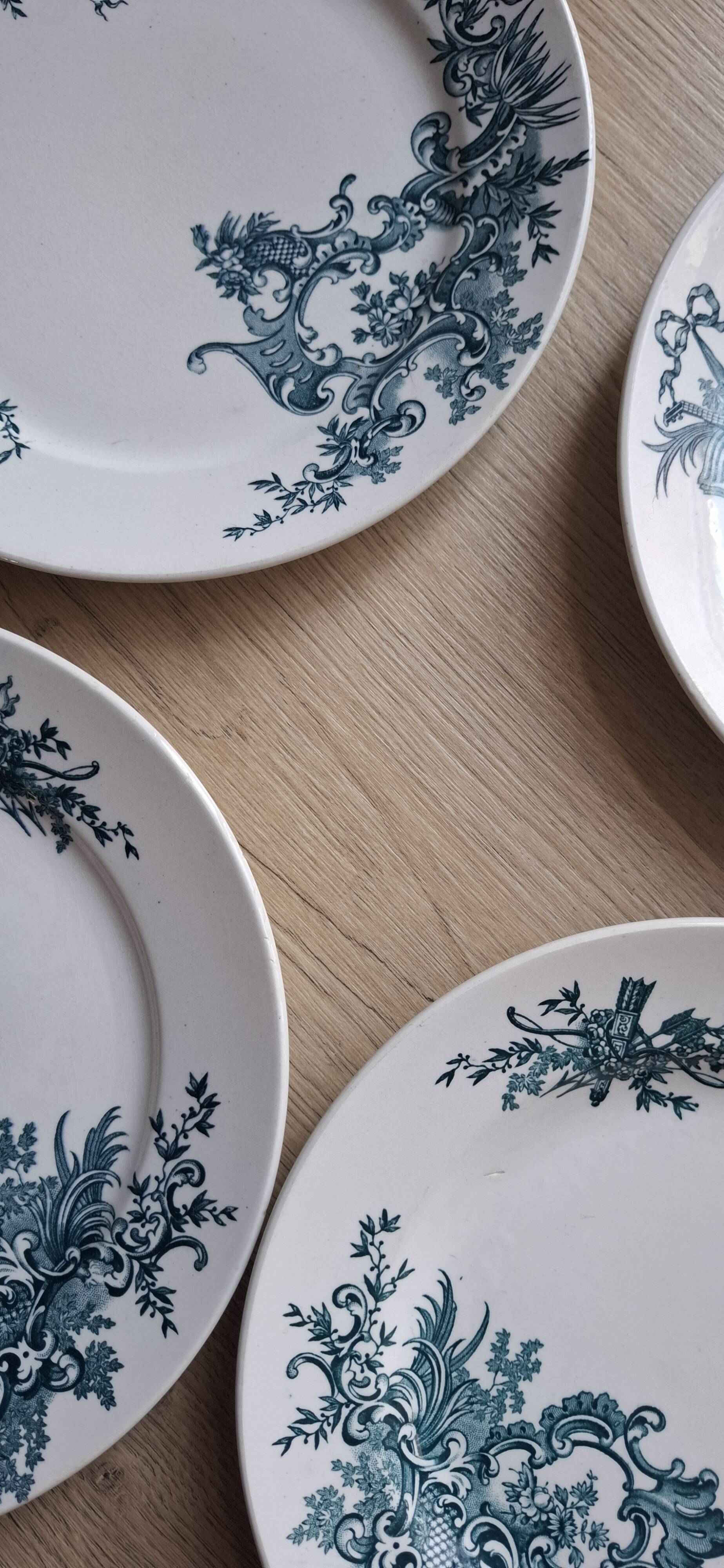 Set of 4 Regent BFK 1920 dinner plates