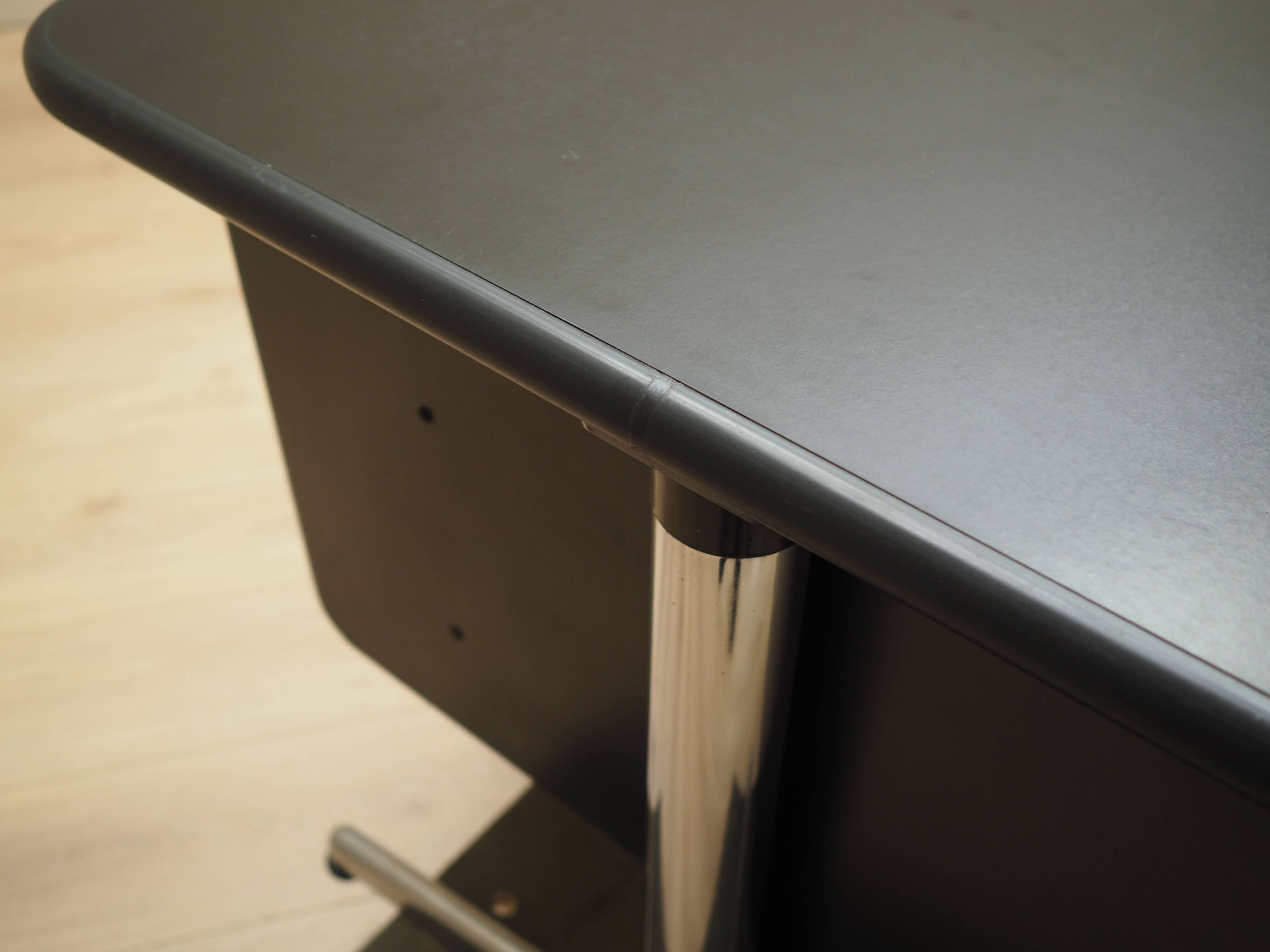 Bureau, design italien, années 1970, designer : Giancarlo Piretti, fabricant : Ano