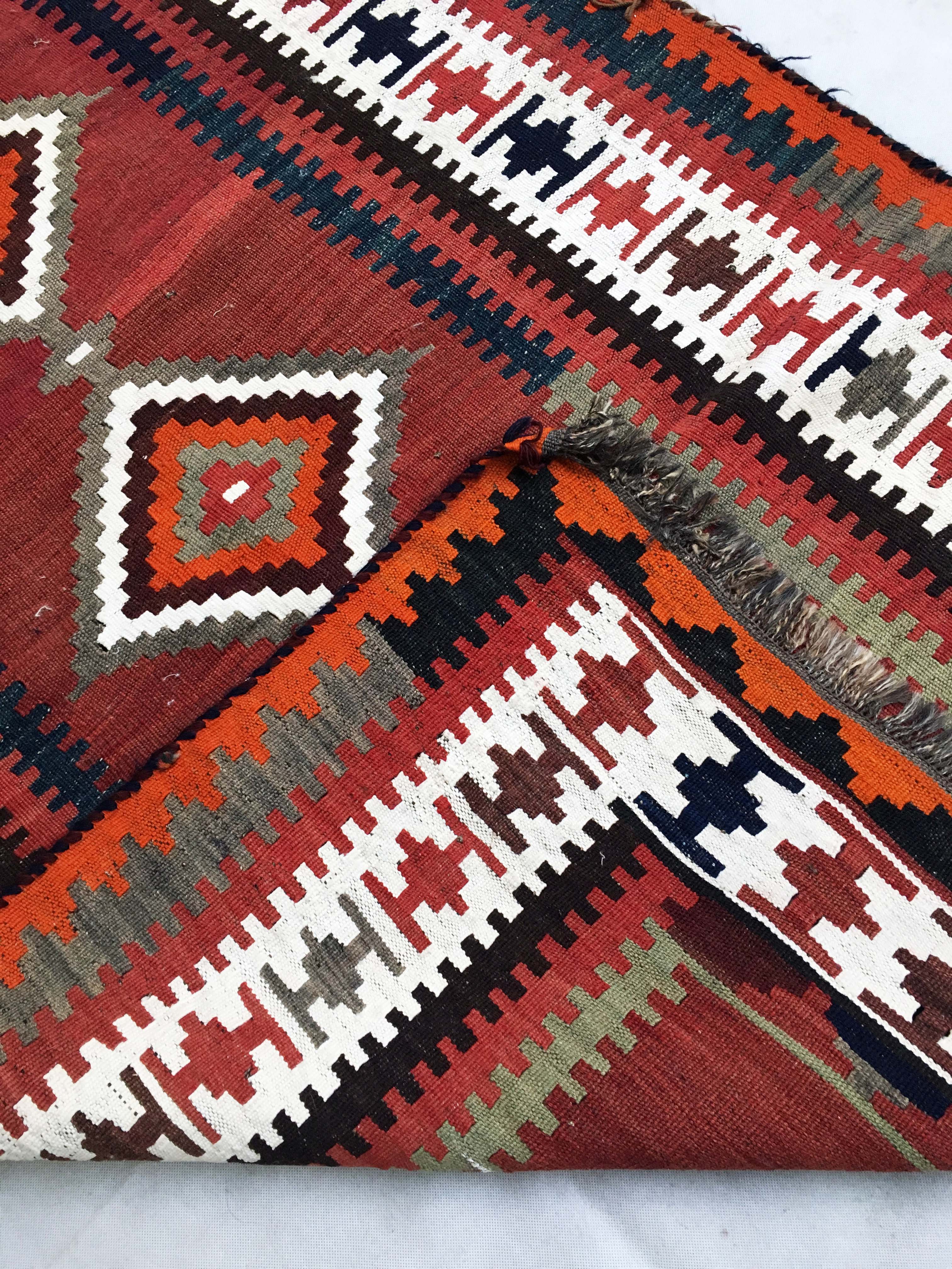 Woven carpet Persian: Kilim Gashqai 283 x 121 cm - Iran - around 1970