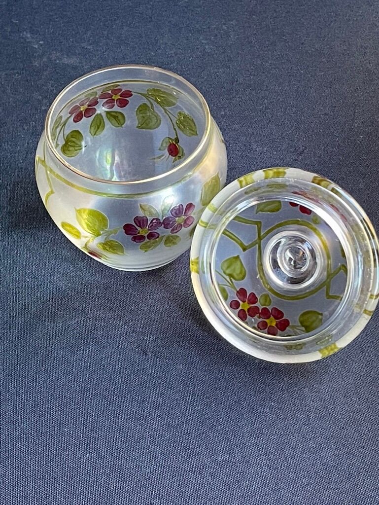 Non-selfish night service - art nouveau - hand-decorated satin blown crystal